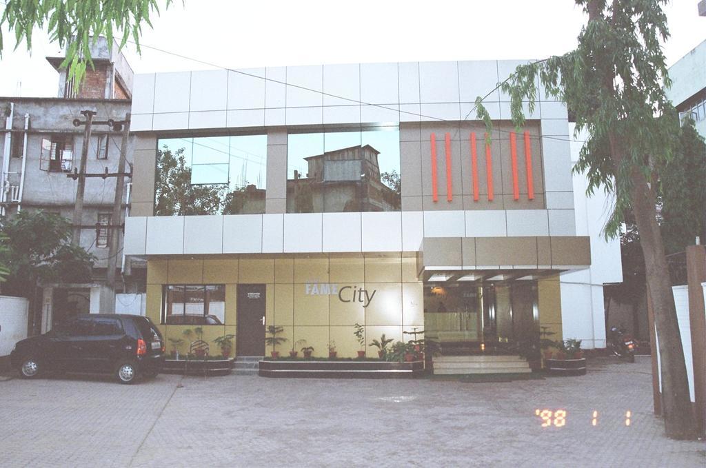 غاواهاتي Hotel Fame City المظهر الخارجي الصورة