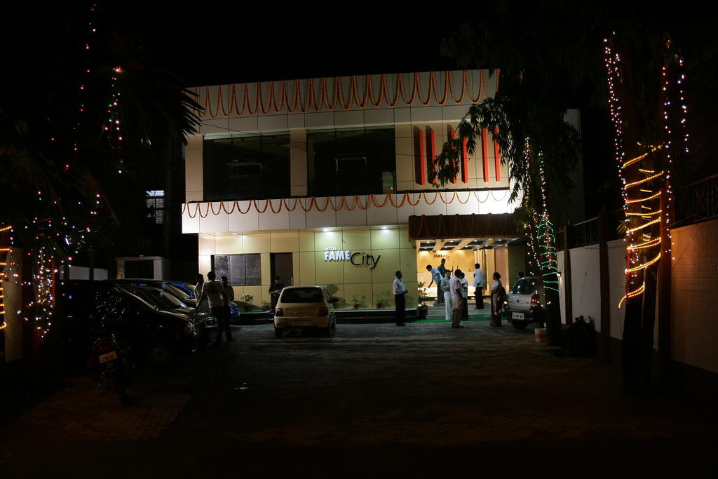 غاواهاتي Hotel Fame City المظهر الخارجي الصورة